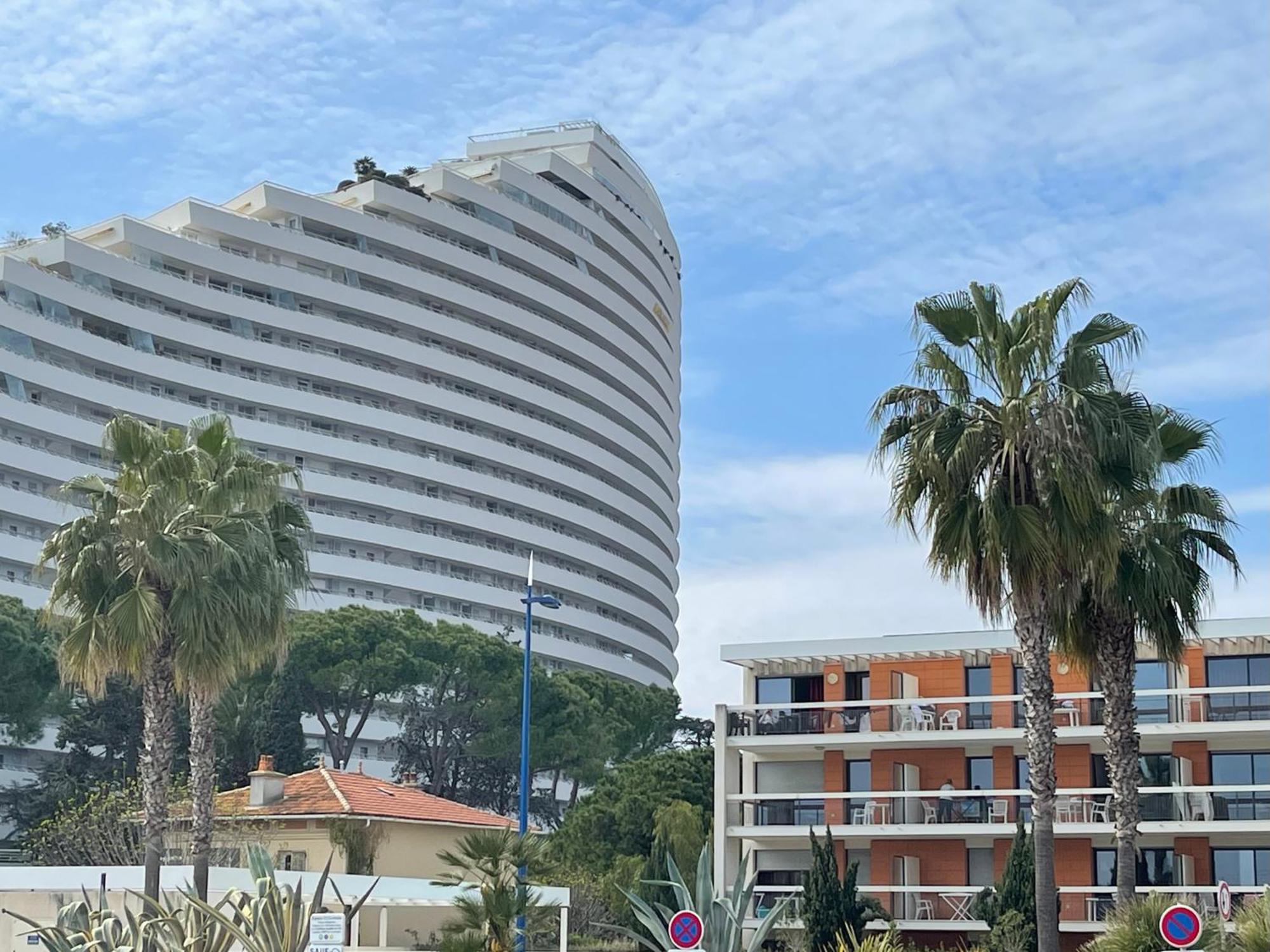 Villeneuve Loubet Plage- Entre Nice Et Cannes Экстерьер фото
